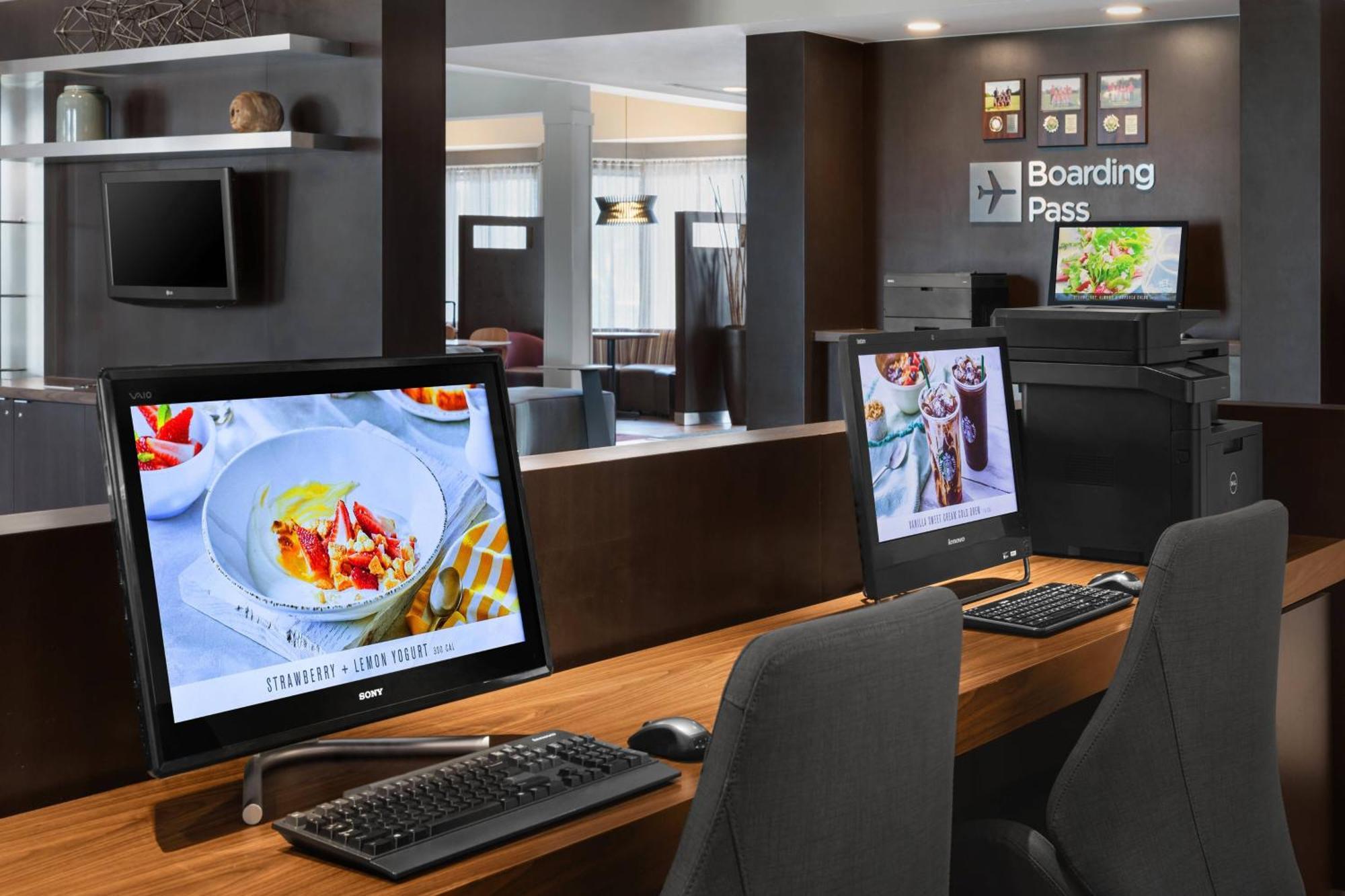 คอร์ตยาร์ด ซีราคิวส์ แคเรียร์ เซอร์เคิล Hotel อีสต์ซีราคิวส์ ภายนอก รูปภาพ